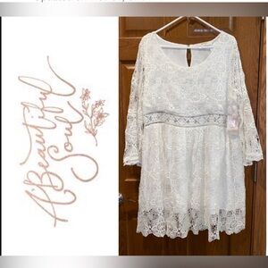 NWT A' Beautiful Soul Size A 14/16
Off-White Lace Dress